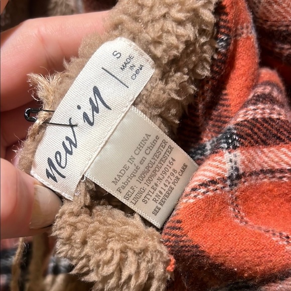 NWT Plaid Faux Fur Lined Women's Jacket Size Small - Picture 2 of 8